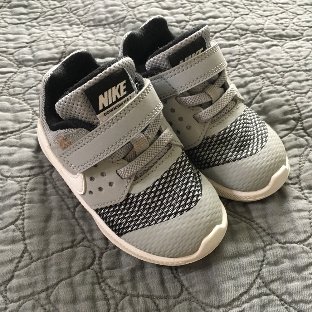 Toddler Nike’s Size 6 Grey